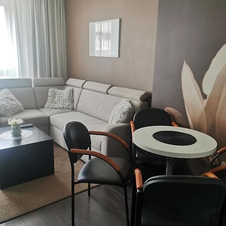 Apartament Prywatny Salon Z Aneksem Kuchennym I Sypialnia W Hotelu Diva كولوبرزيغ المظهر الخارجي الصورة