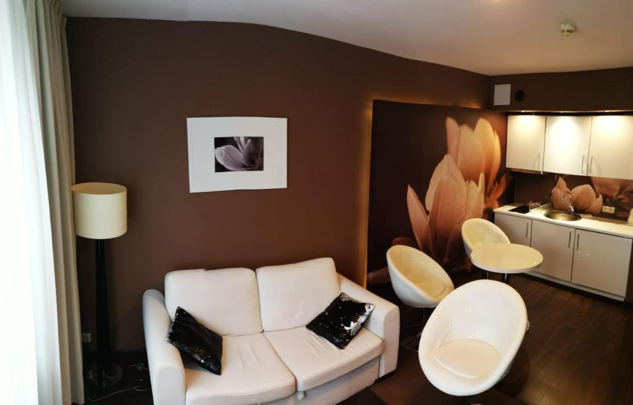 Apartament Prywatny Salon Z Aneksem Kuchennym I Sypialnia W Hotelu Diva كولوبرزيغ المظهر الخارجي الصورة