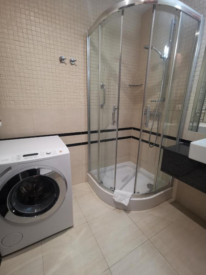 Apartament Prywatny Salon Z Aneksem Kuchennym I Sypialnia W Hotelu Diva كولوبرزيغ المظهر الخارجي الصورة