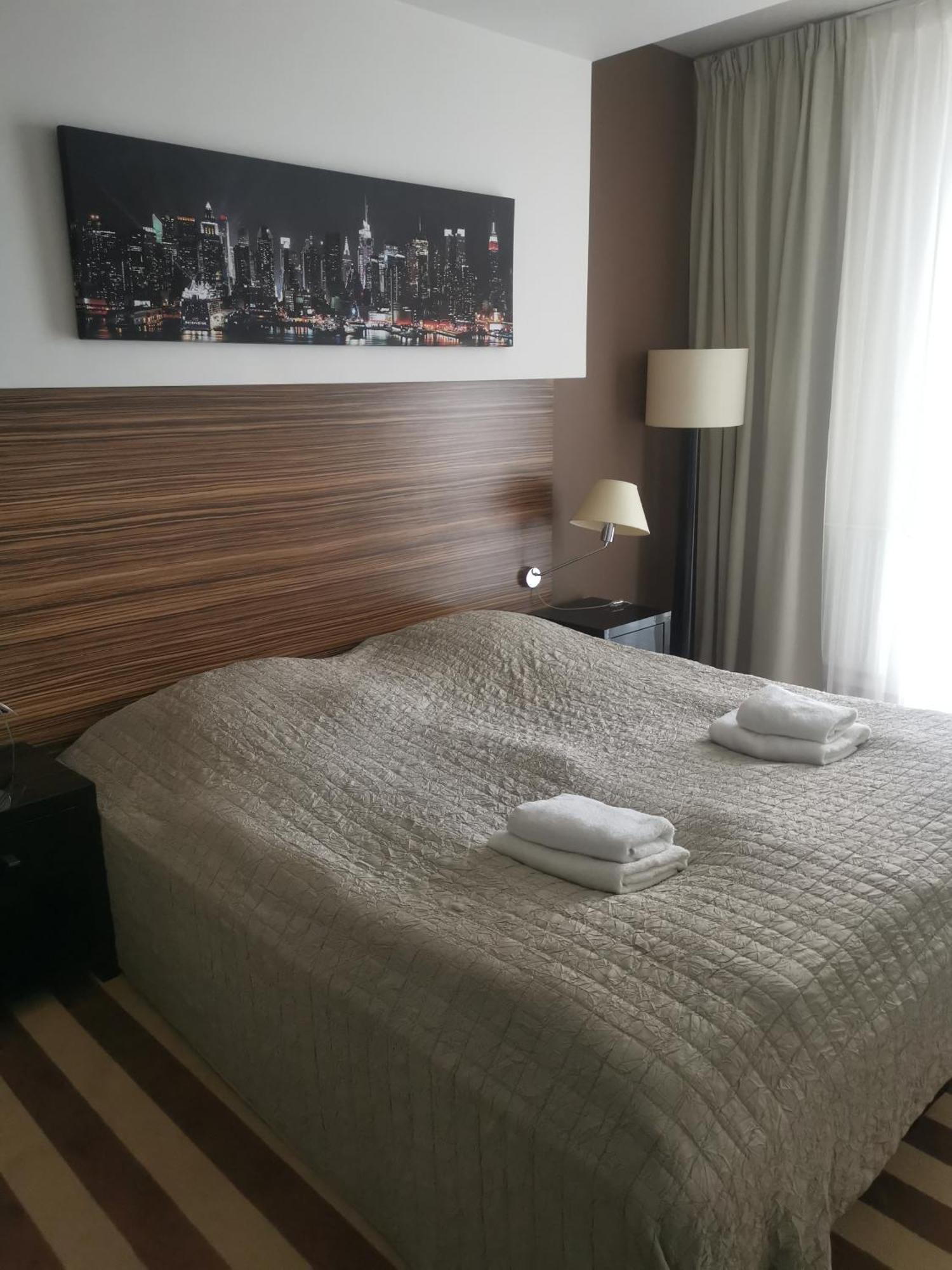 Apartament Prywatny Salon Z Aneksem Kuchennym I Sypialnia W Hotelu Diva كولوبرزيغ المظهر الخارجي الصورة
