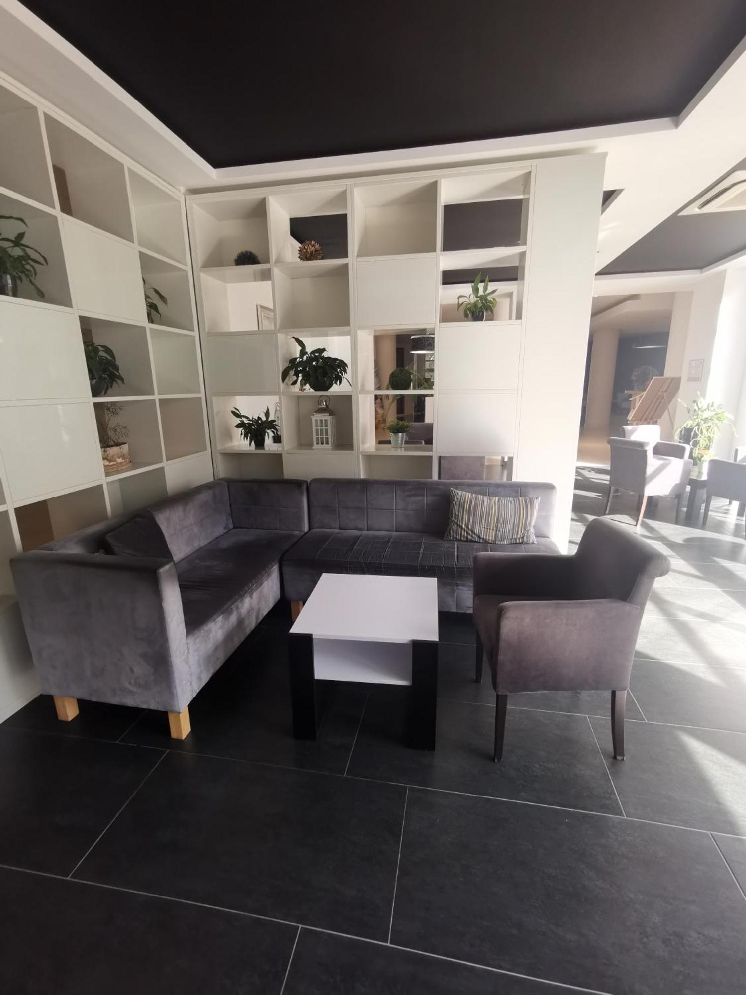 Apartament Prywatny Salon Z Aneksem Kuchennym I Sypialnia W Hotelu Diva كولوبرزيغ الغرفة الصورة